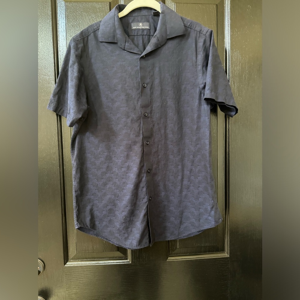 Men’s collared button-down, short sleeve, shirt, size medium